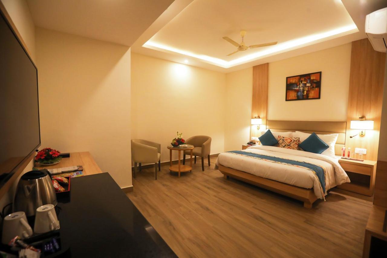 Elora Lords Eco Inn , Lucknow Ngoại thất bức ảnh