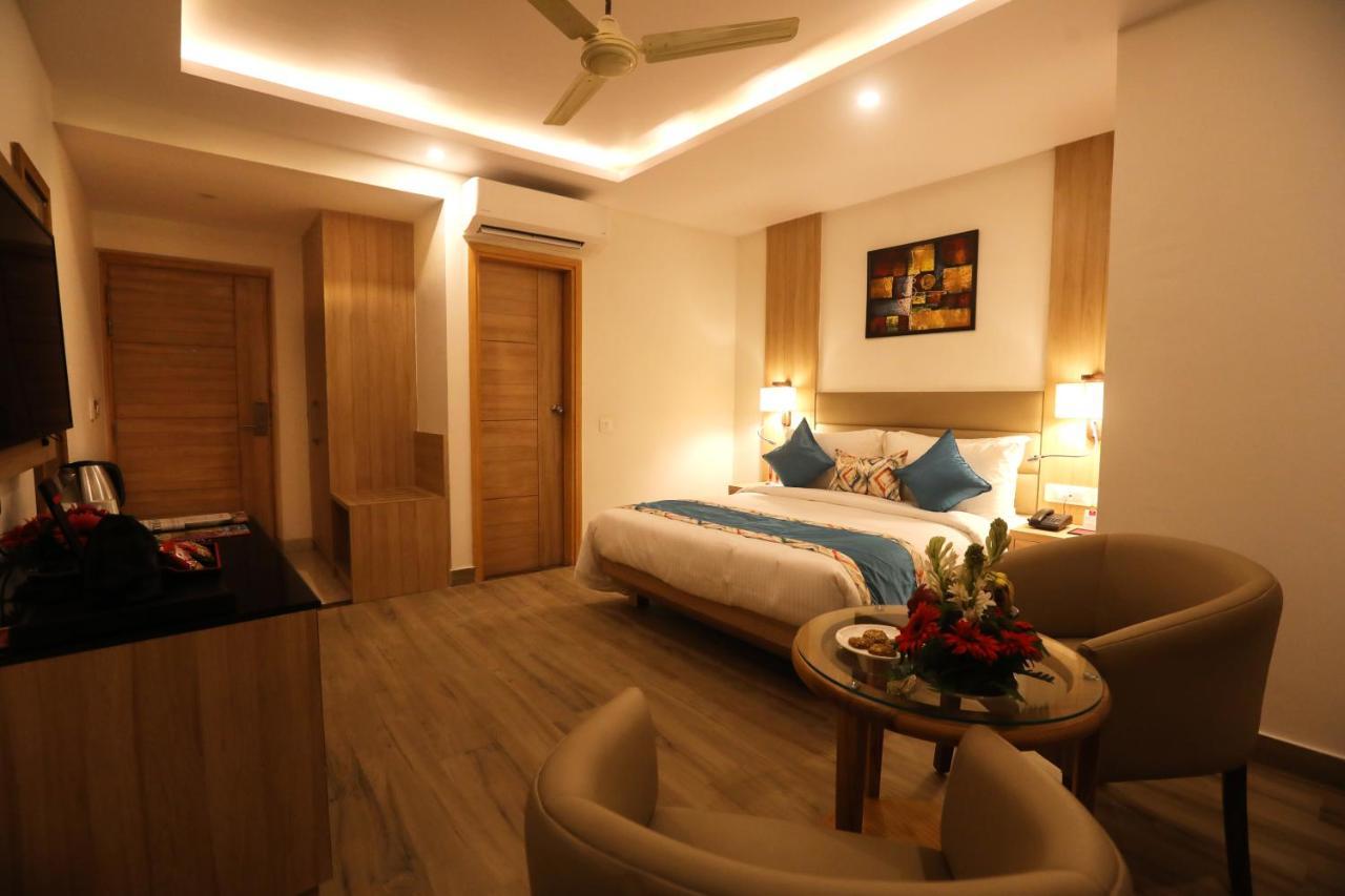 Elora Lords Eco Inn , Lucknow Ngoại thất bức ảnh